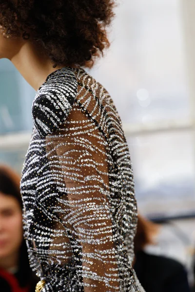 Look 77